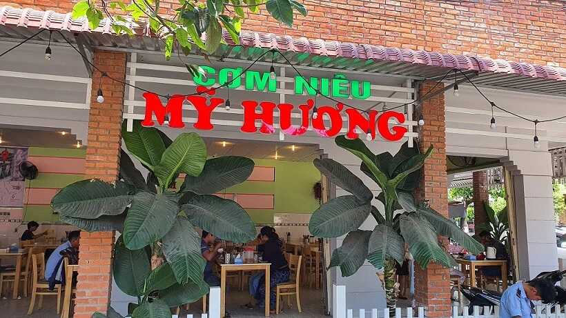 Quán cơm Niêu Mỹ Hương ngon, không gian rộng