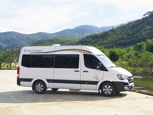 16-seat car from Nha Trang to Saigon (Hyundai Solati)