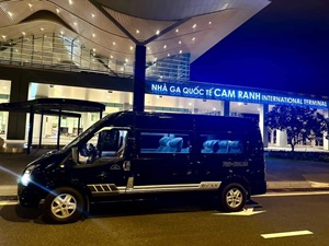 HCMC TO NHA TRANG LIMOUSINE 9 SEATER (Private Limo)