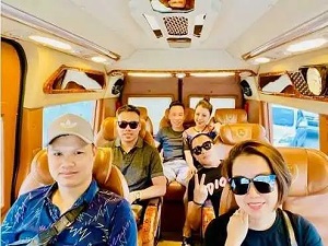 Thuê xe Limousine 9 Chỗ từ Cần Thơ đi Sài Gòn