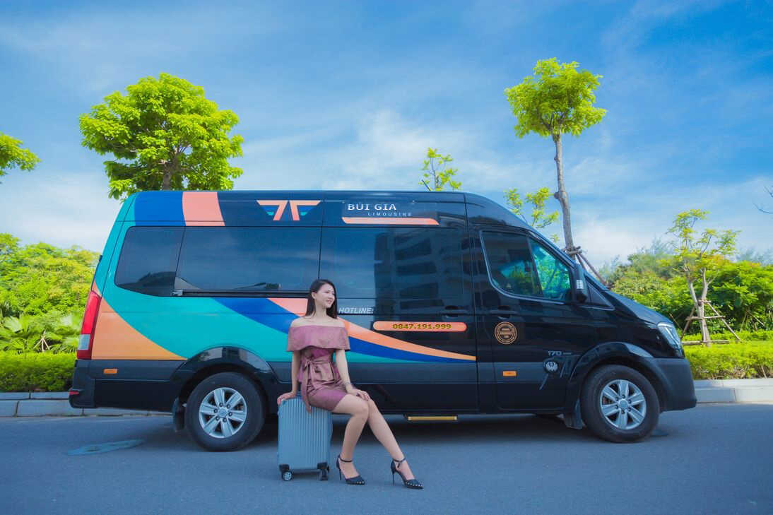 Thuê Xe Limousine Trải Nghiệm Xe Sang Giá Rẻ