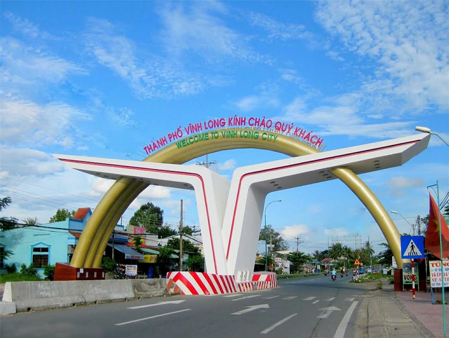 Rent a Car from Saigon (HCM) to Vinh Long