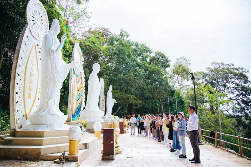 Tour Tham Quan Núi Tà Cú và Ngọn Hải Đăng Kê Gà Trong Ngày