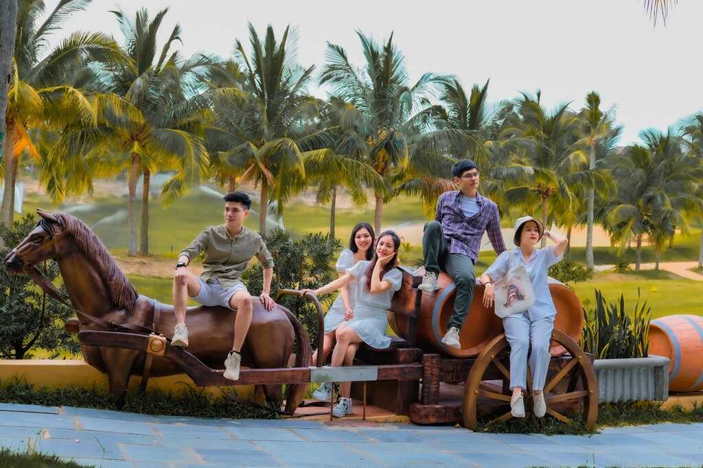 Kinh Nghiệm Tham Quan Lâu Đài Rượu Vang Mũi Né