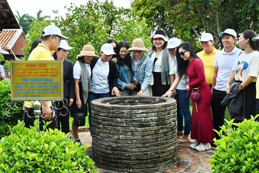 Đây không chỉ là điểm tham quan dành cho những người yêu lịch sử mà còn là nơi giúp mỗi du khách hiểu thêm về một giai đoạn đặc biệt trong hành trình của vị lãnh tụ kính yêu.