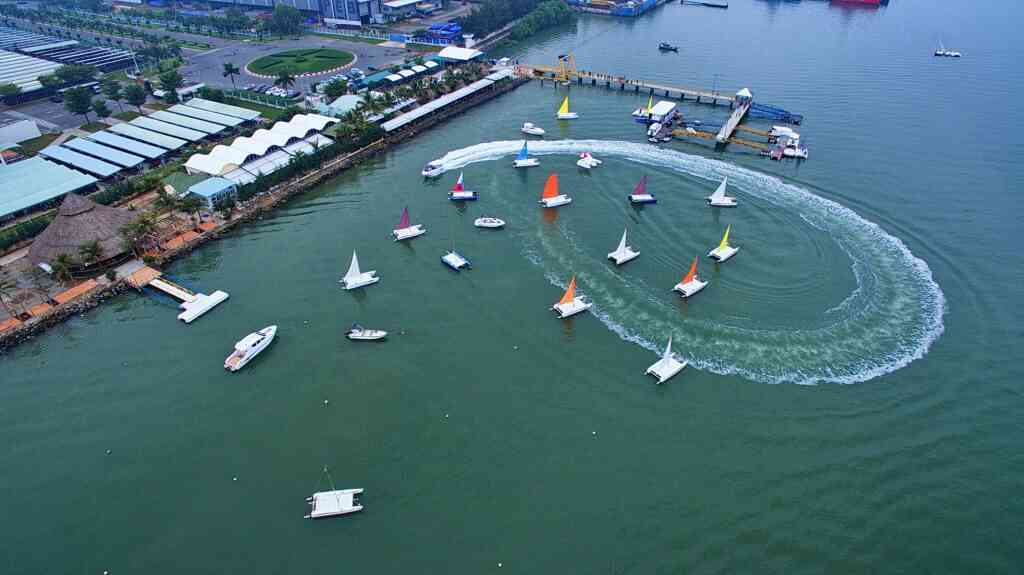Bến du thuyền Marina
