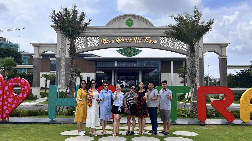 Tận Hưởng Kỳ Nghỉ đáng nhớ tại Hồ Tràm với Dịch Vụ Thuê Xe Giá Trọn Gói - Đón Tận Nơi